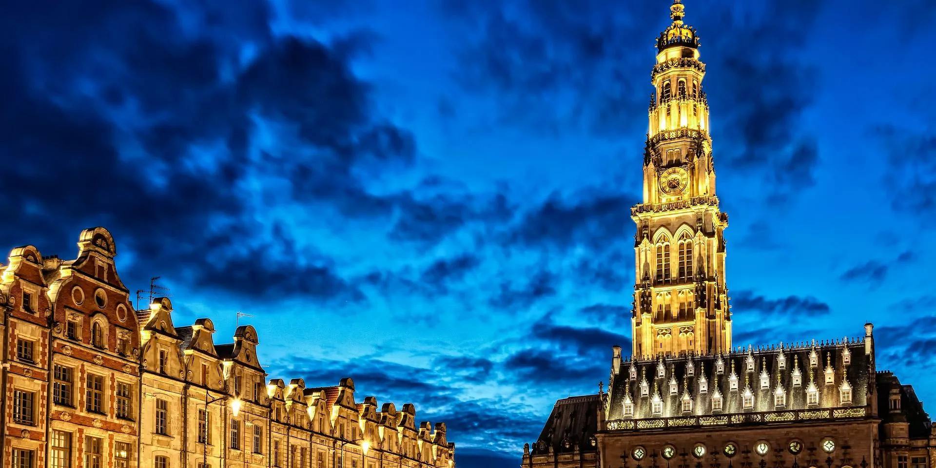 arras-beffroi-ot-arras-pays-dartois-tama66-1920x960-crop-1610626064