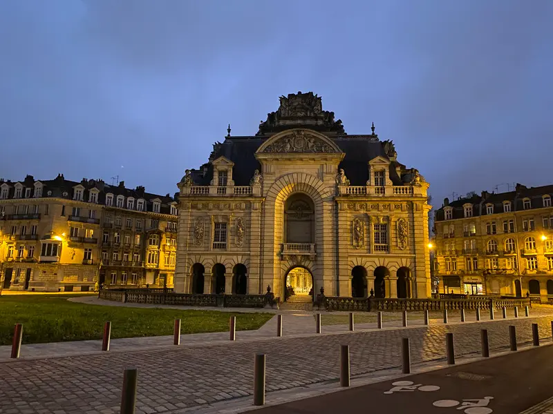 porte de Paris at Sunset in december